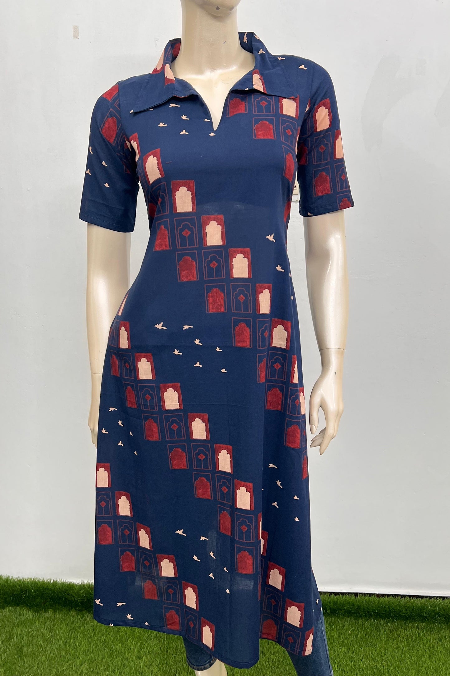 RUH 530  Blue hues and vintage views