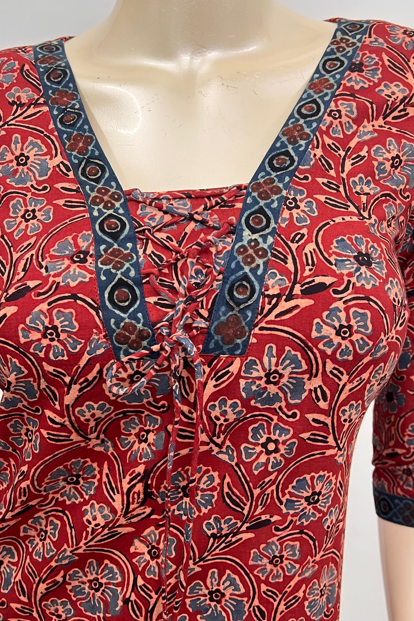 RUH 532 Pop of colour